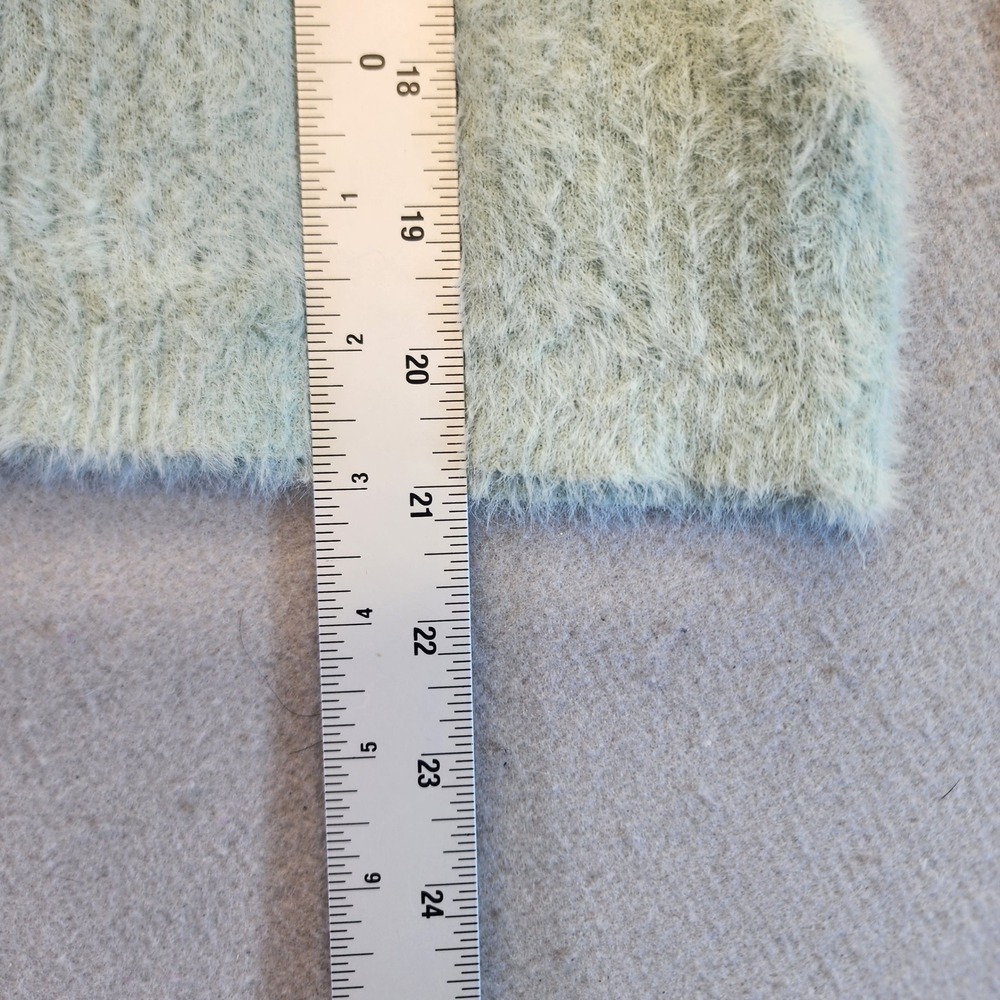 H&M Divided Fuzzy Eyelash Knit Cropped Sweater Mint Green Split Flare Cuff XL - Picture 10 of 12
